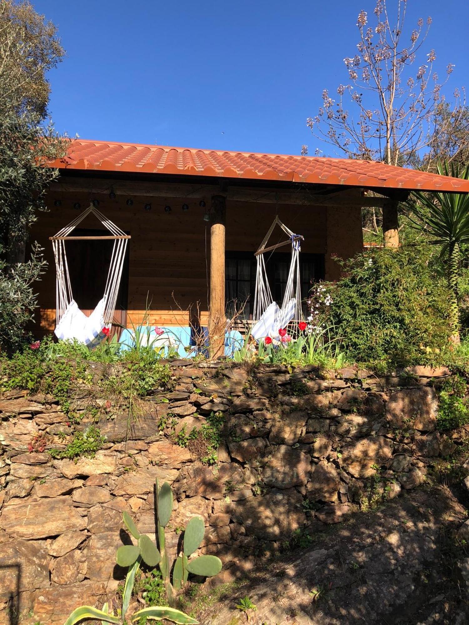 Unique Tiny House With Natural Building Techniques Figueiro Dos Vinhos Zewnętrze zdjęcie
